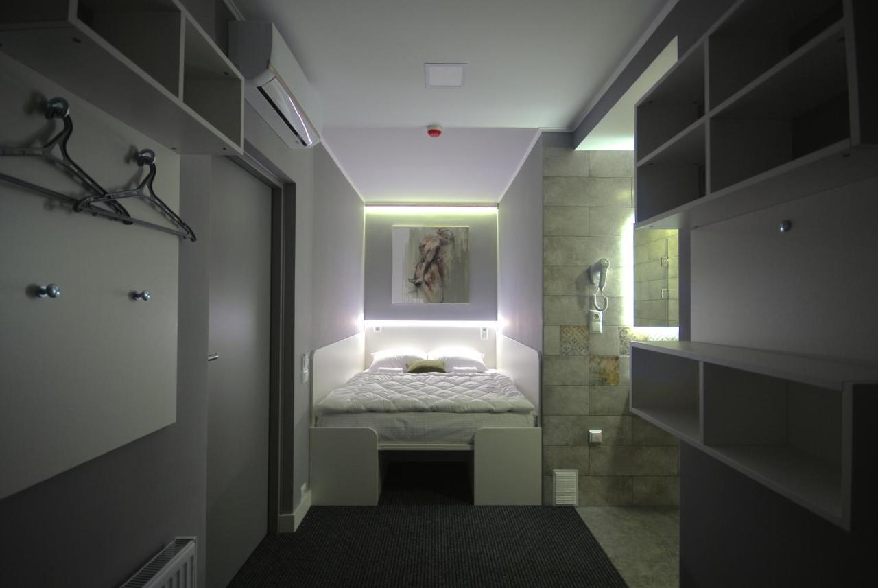 Cubby Hotel Leopoli Esterno foto