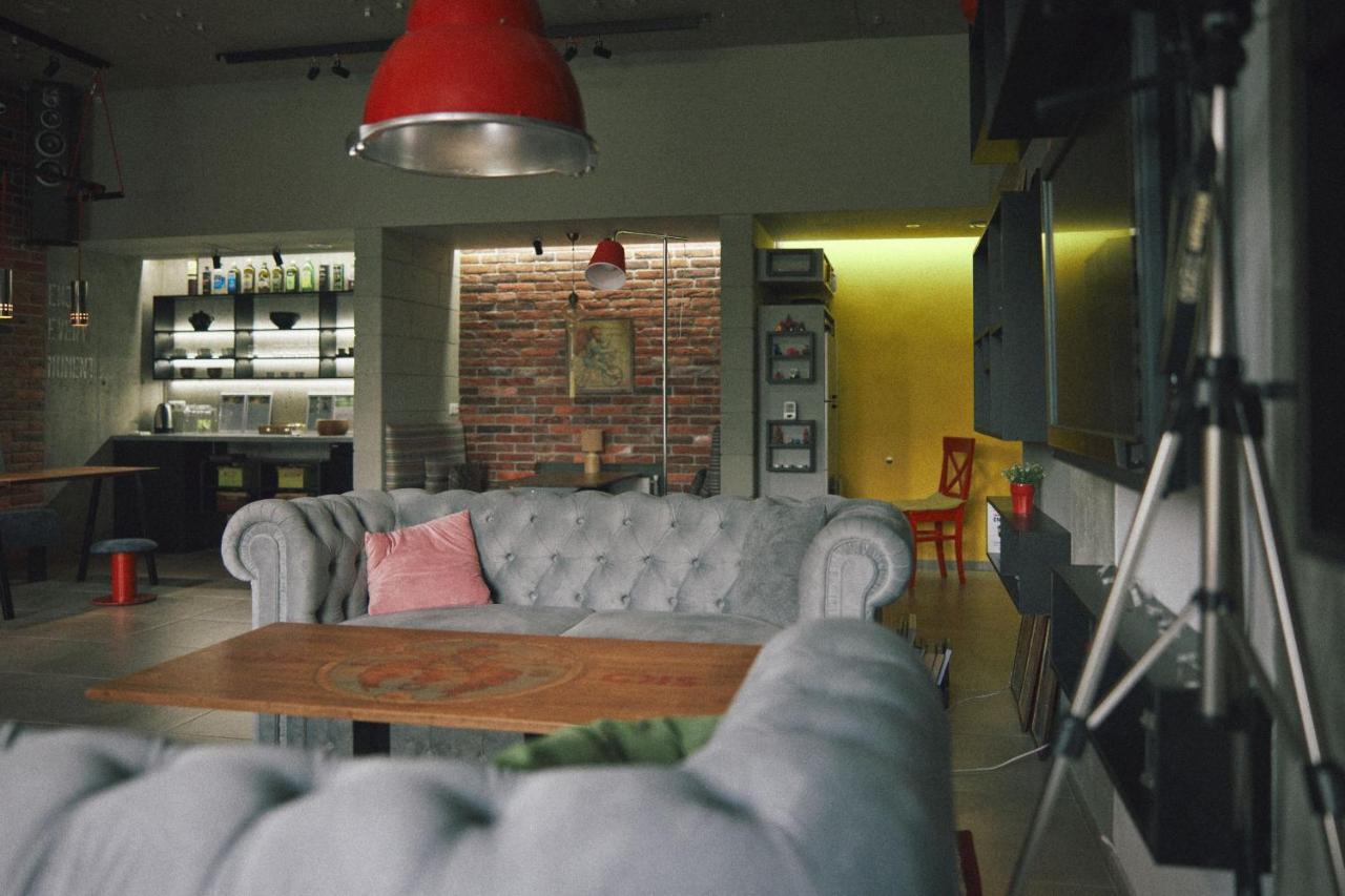 Cubby Hotel Leopoli Esterno foto