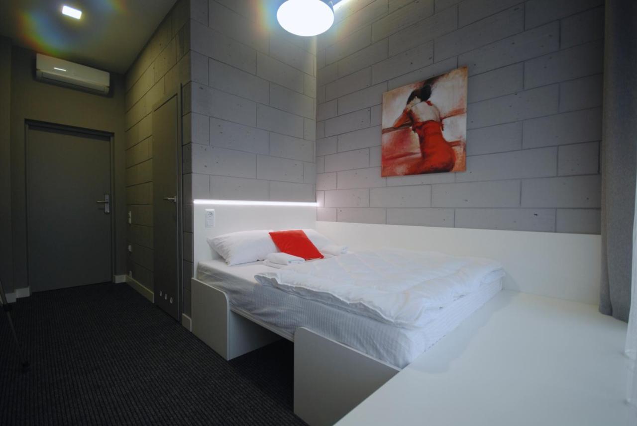 Cubby Hotel Leopoli Esterno foto