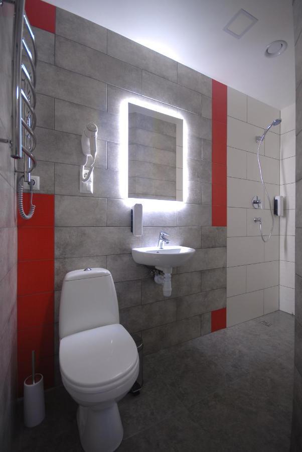Cubby Hotel Leopoli Esterno foto